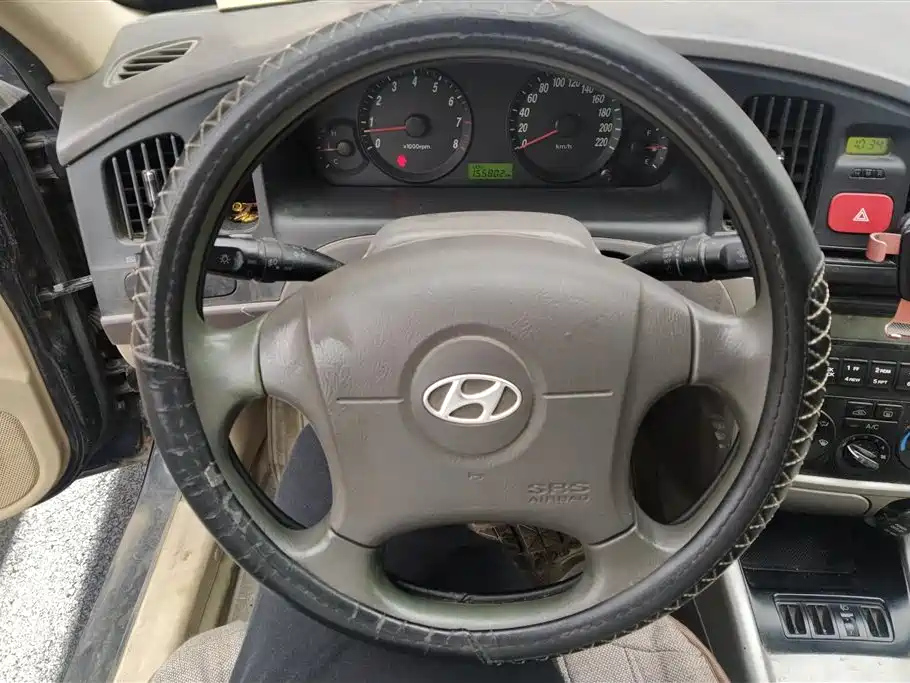 HYUNDAI ELANTRA 2011