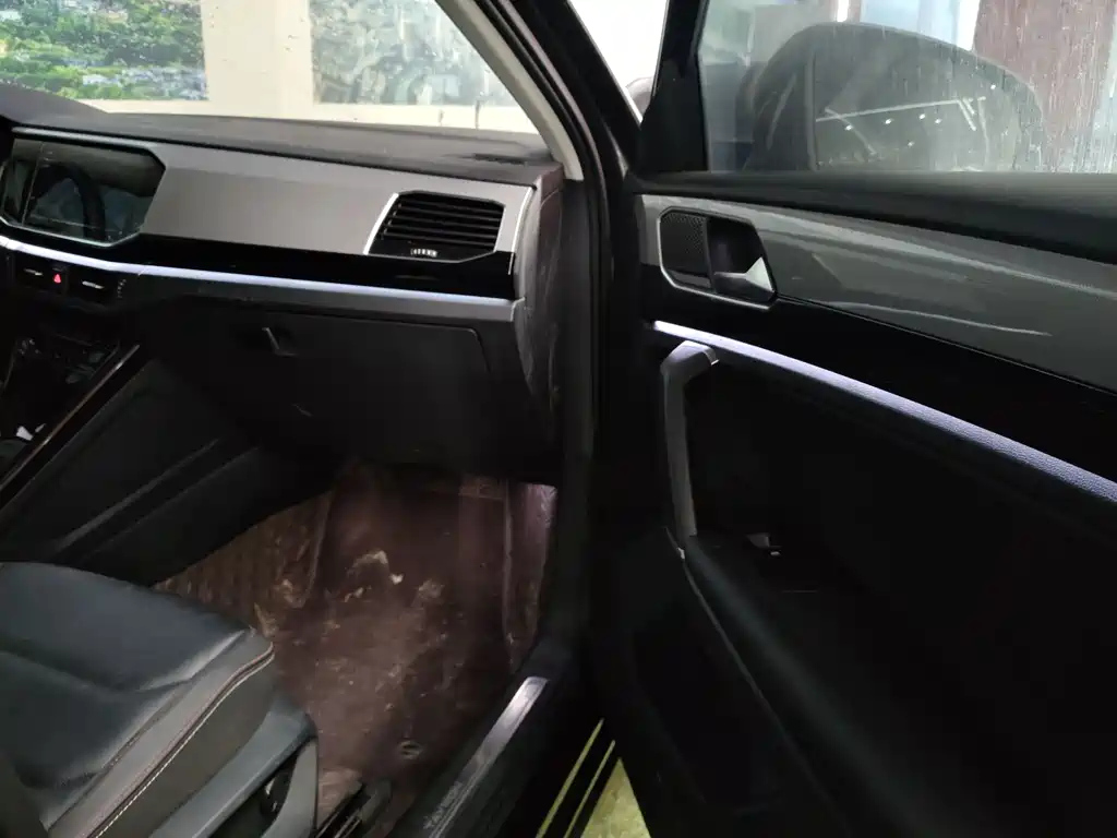 VOLKSWAGEN TAYRON 2022