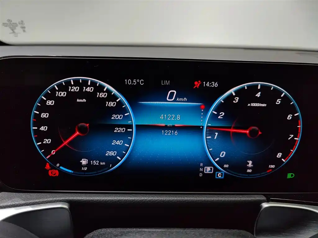 MERCEDES BENZ GLB 2022