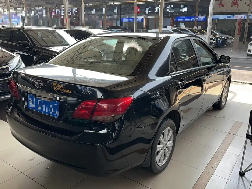 BYD L3 2013