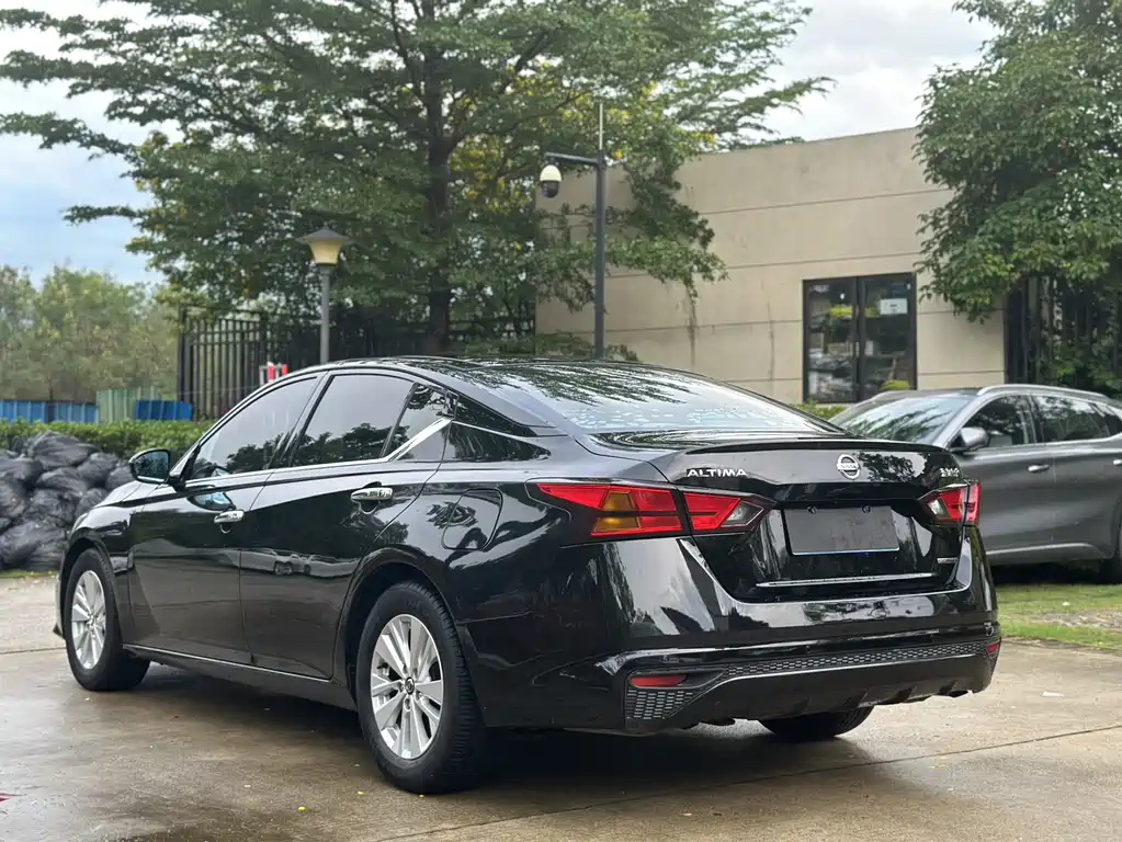 NISSAN TEANA 2019
