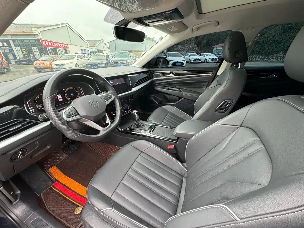 VOLKSWAGEN PASSAT 2022