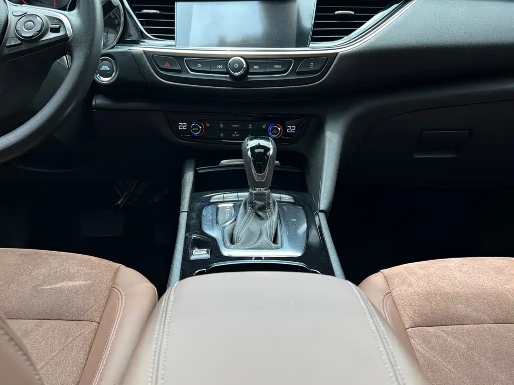 BUICK REGAL 2020
