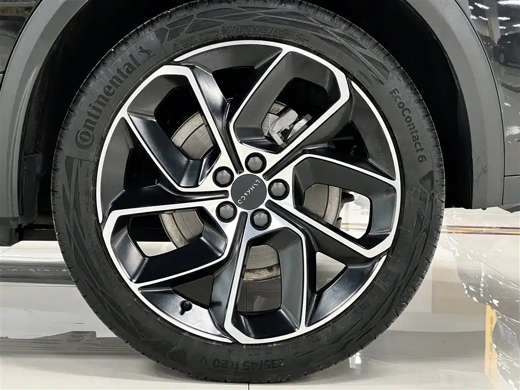 LYNK&CO 05 2021