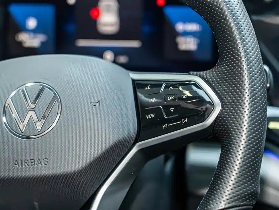 VOLKSWAGEN TOURAN 2021