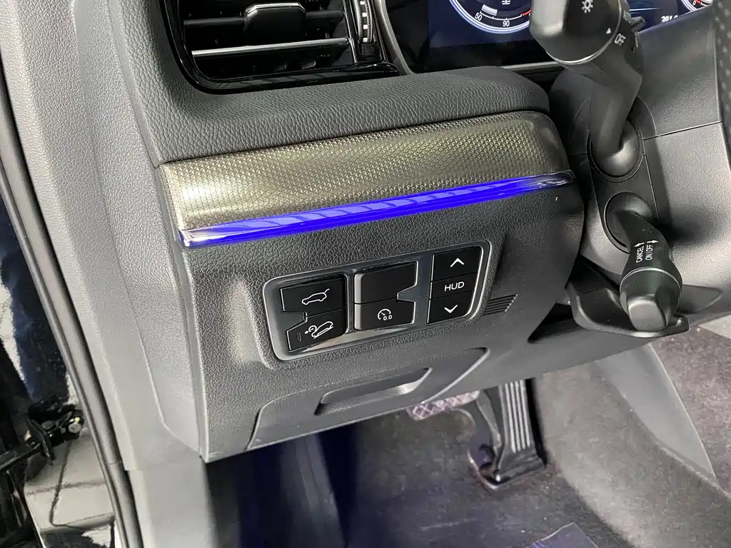 HONGQI HS5 2023