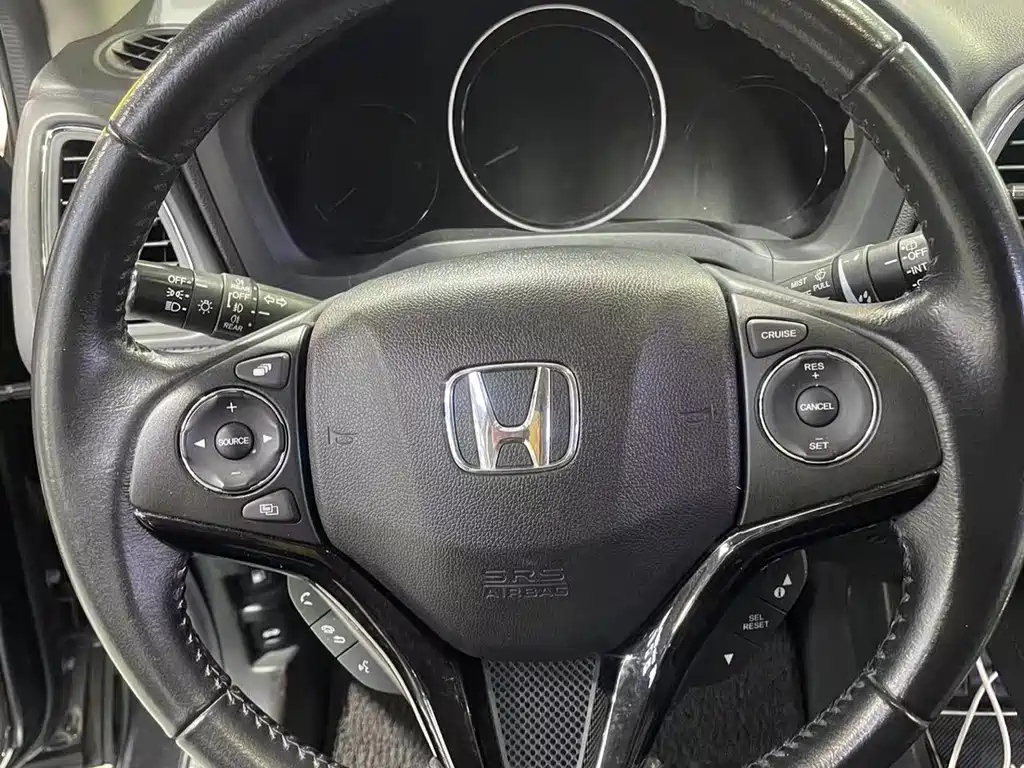 HONDA VEZEL 2015