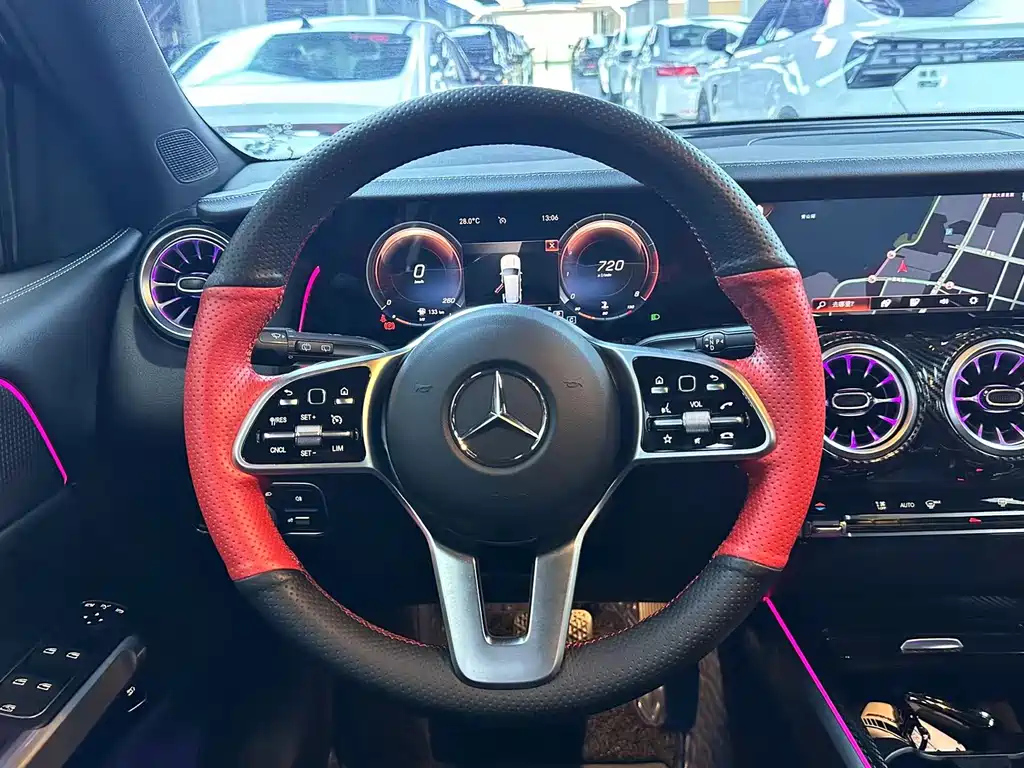 MERCEDES BENZ GLB 2022