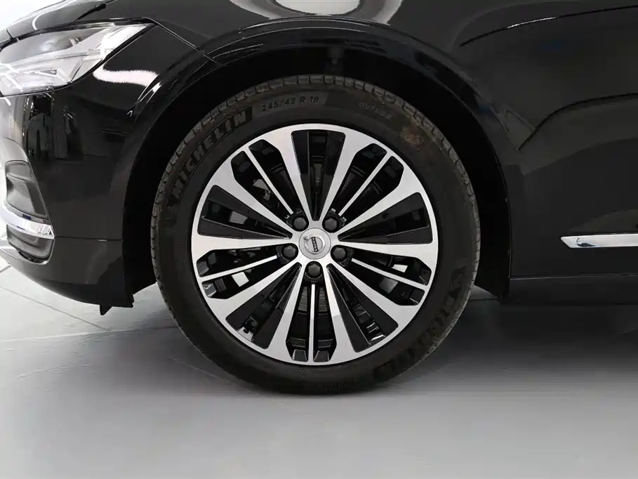 VOLVO S90 2024