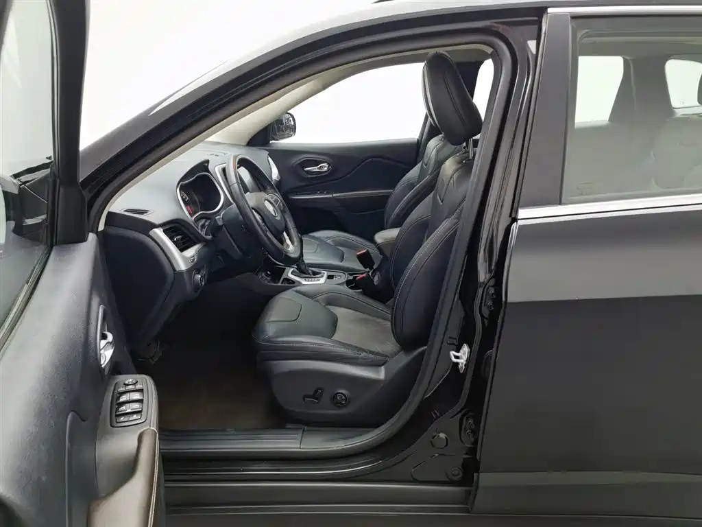 JEEP CHEROKEE 2019