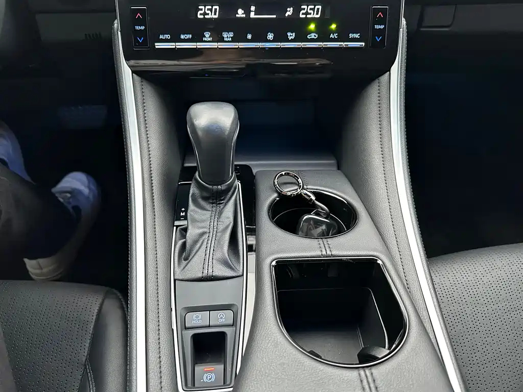 TOYOTA AVALON 2023