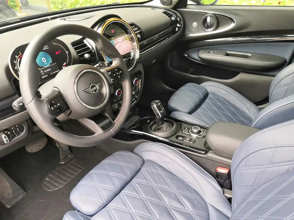 MINI CLUBMAN 2022