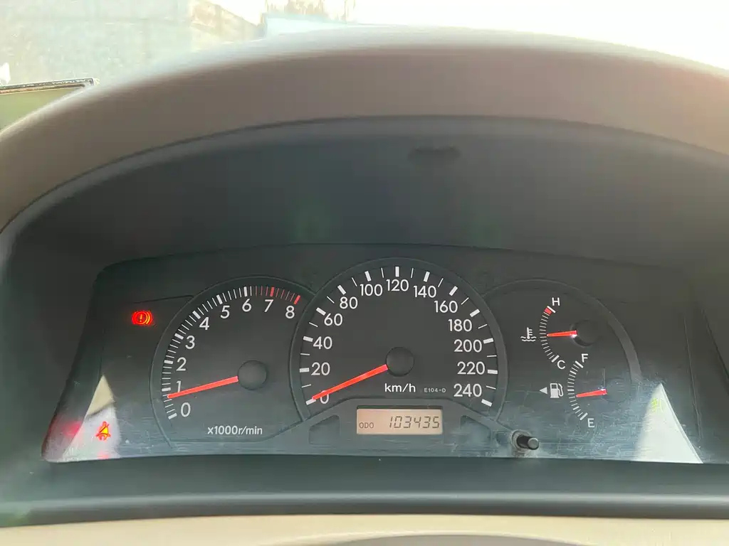 TOYOTA COROLLA 2011