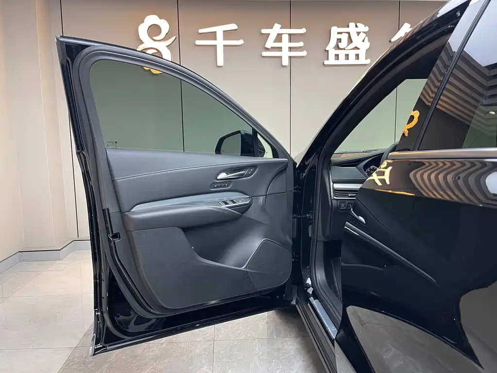 CADILLAC XT4 2022
