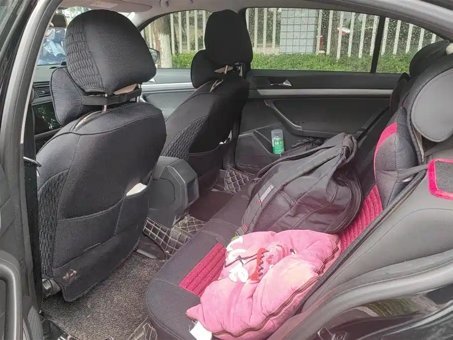 VOLKSWAGEN LAVIDA 2016