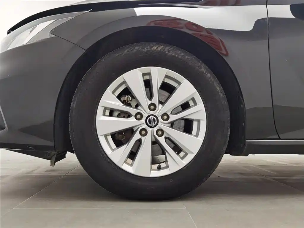 NISSAN TEANA 2020