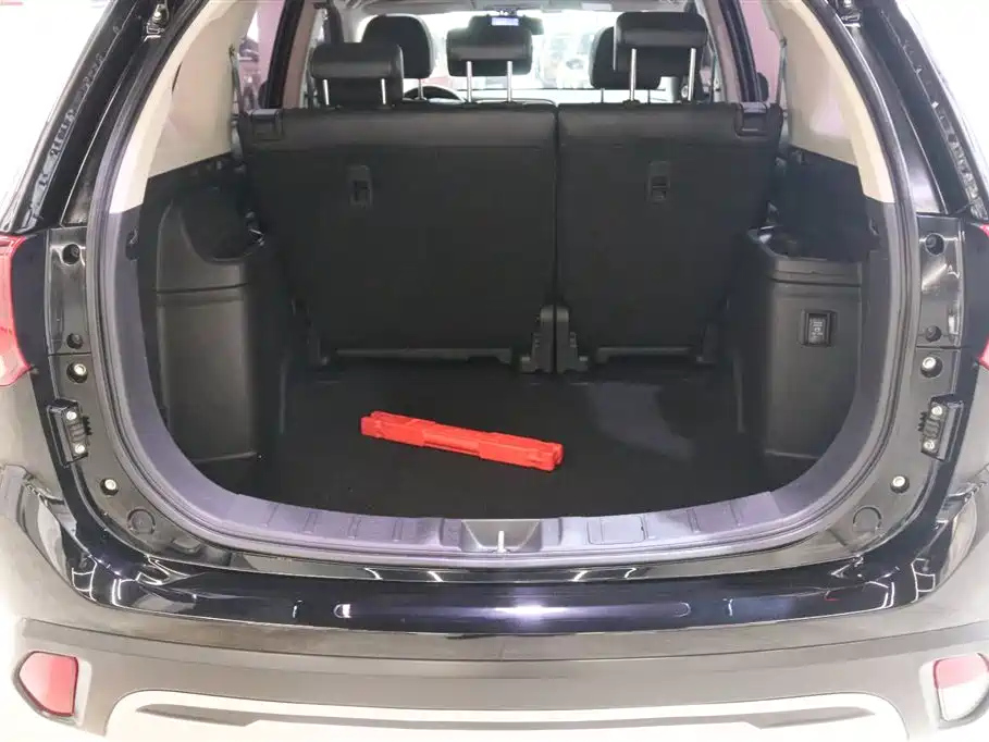 MITSUBISHI OUTLANDER 2019