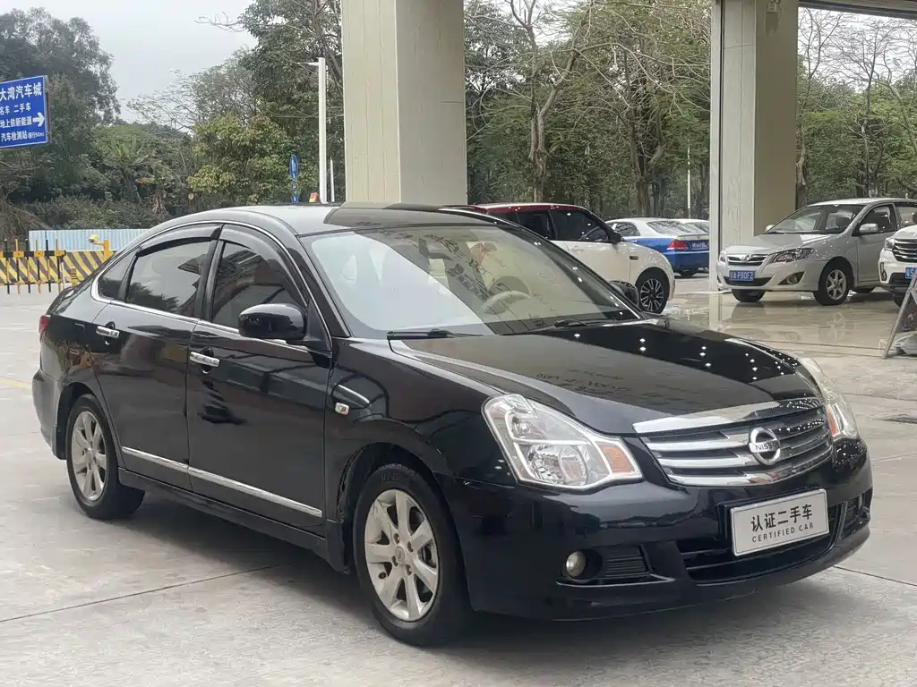 NISSAN SYLPHY 2012