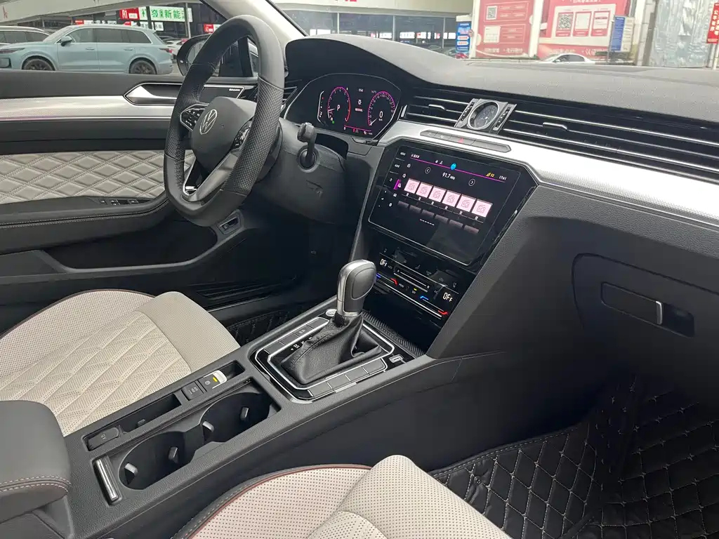 VOLKSWAGEN MAGOTAN 2024
