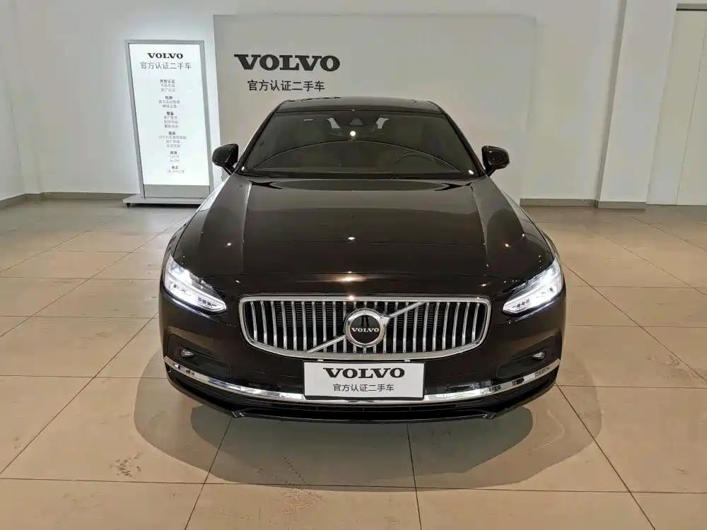 VOLVO S90 2022