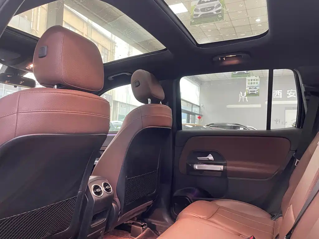 MERCEDES BENZ GLB 2021