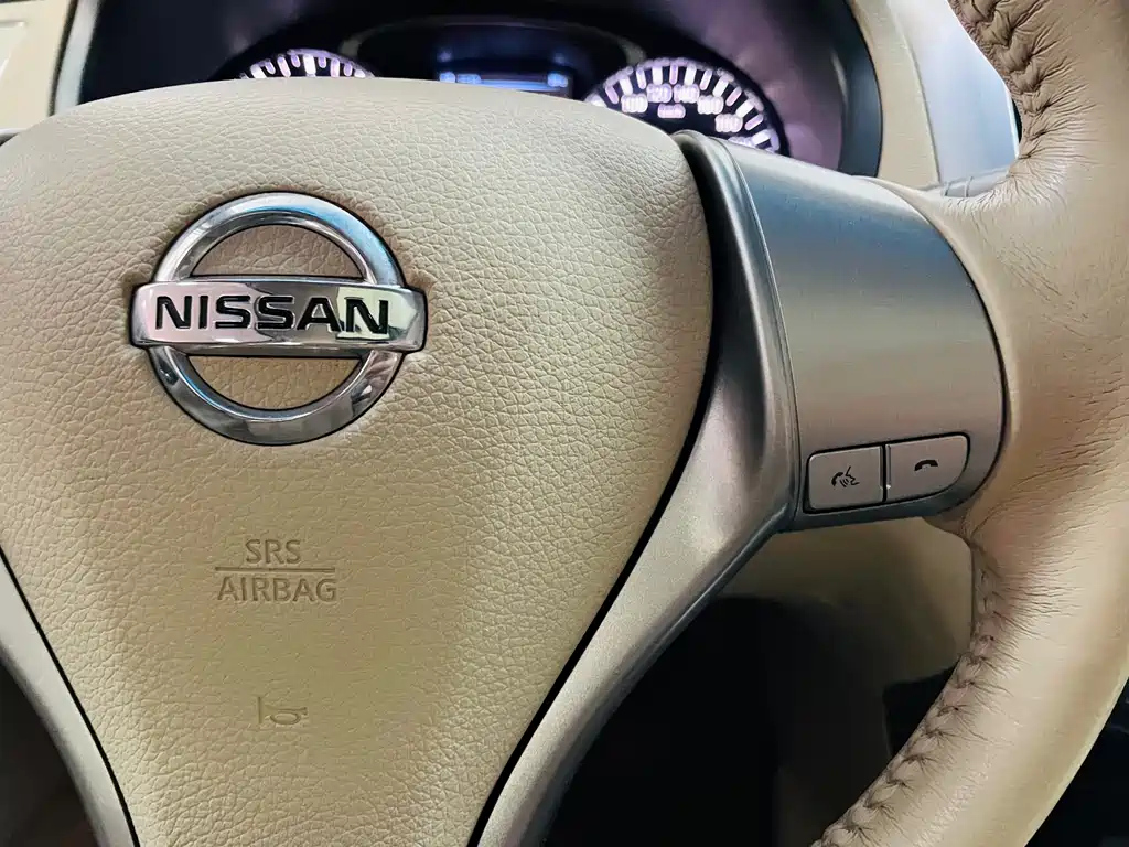 NISSAN TEANA 2015