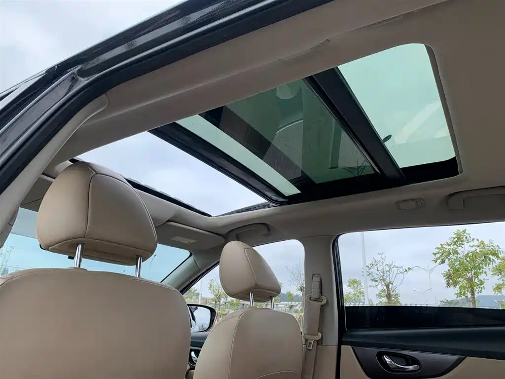 NISSAN X-TRAIL 2017