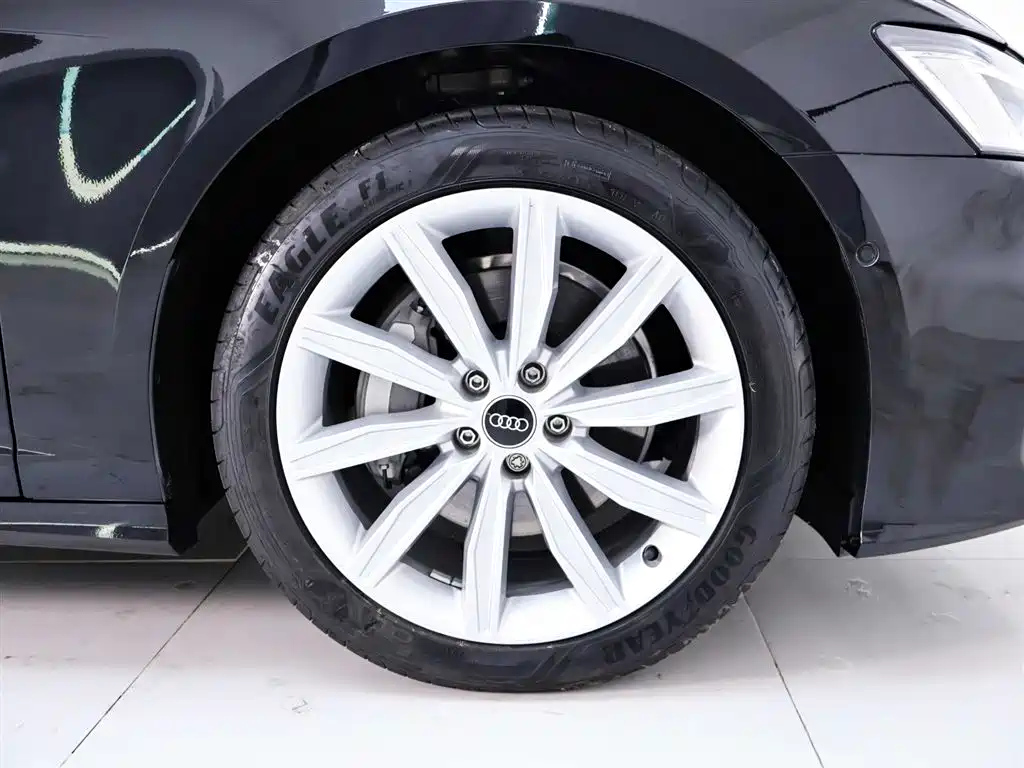 AUDI A6L 2023
