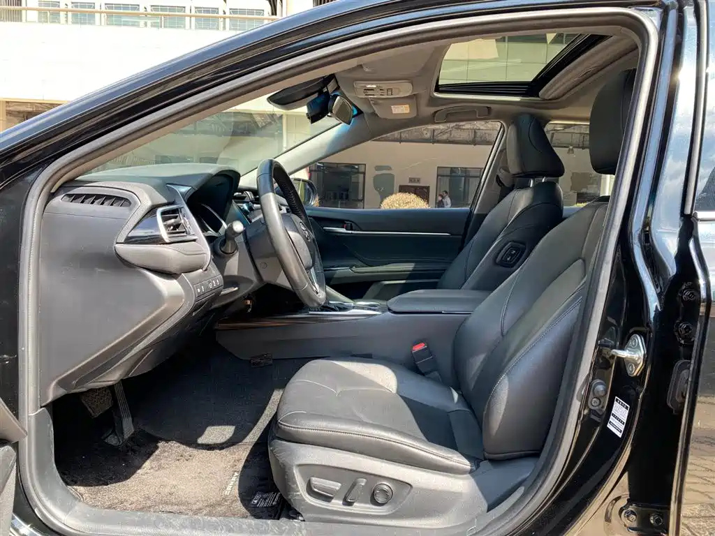 TOYOTA CAMRY 2020