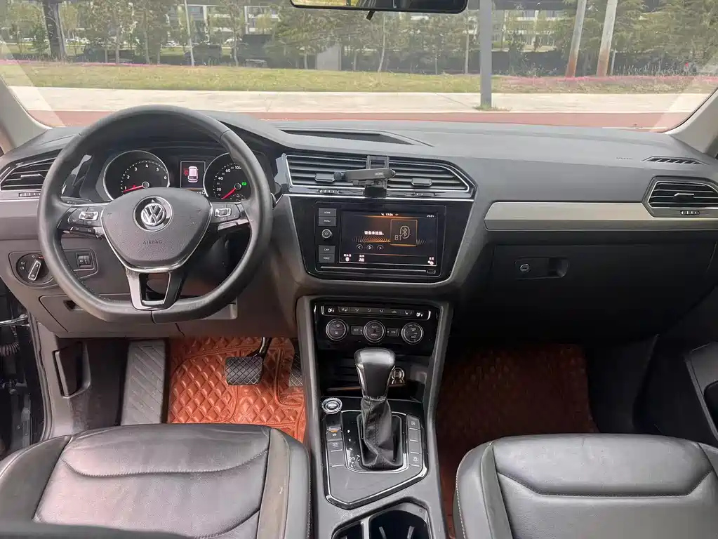 VOLKSWAGEN TIGUAN L 2018