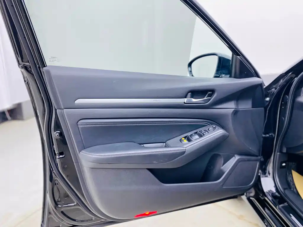 NISSAN TEANA 2019
