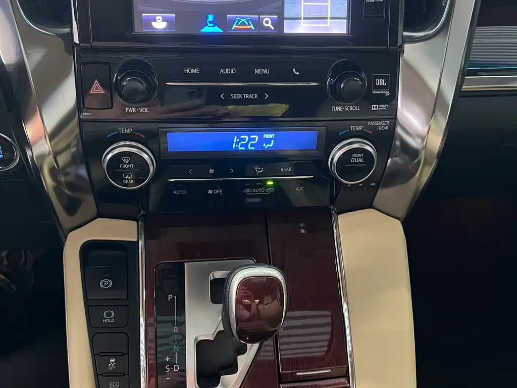 TOYOTA ALPHARD 2016