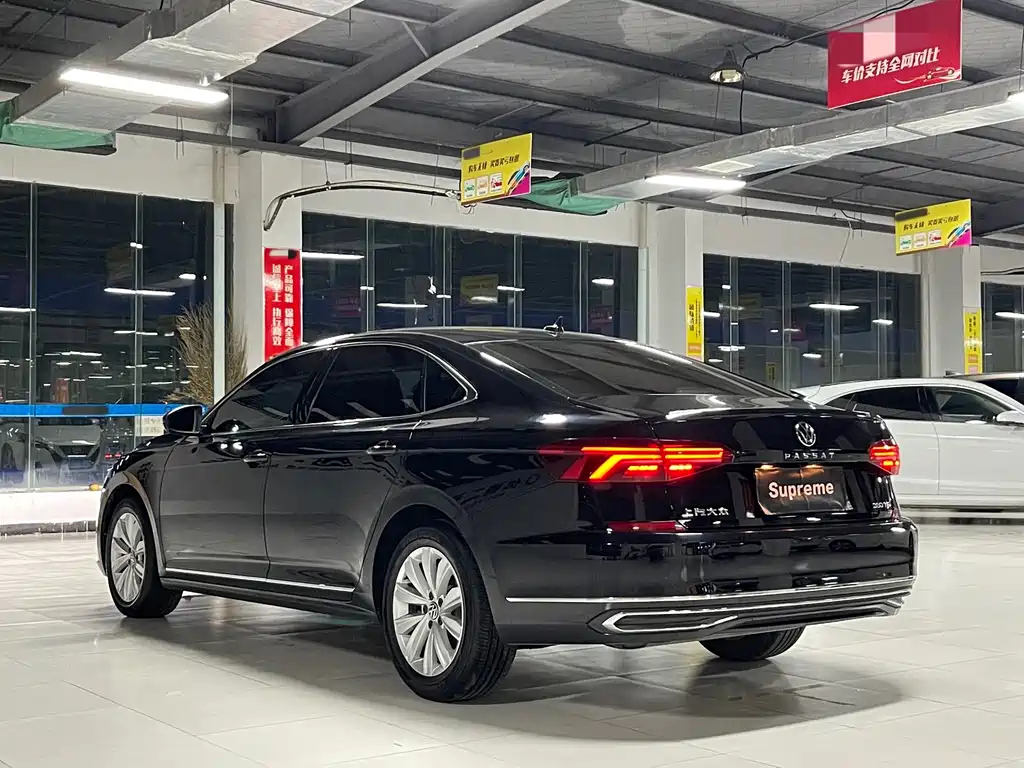 VOLKSWAGEN PASSAT 2021