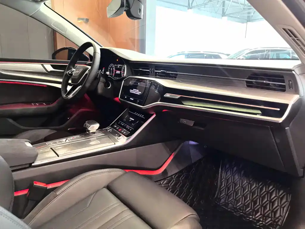 AUDI A7 2021