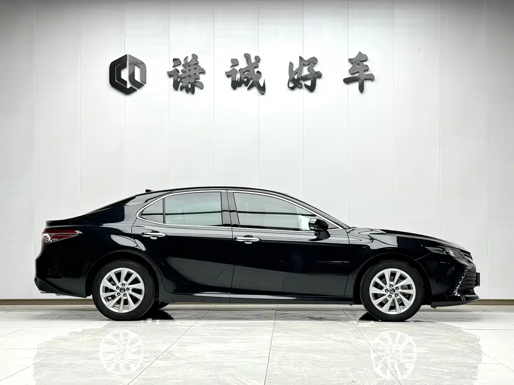 TOYOTA CAMRY 2022