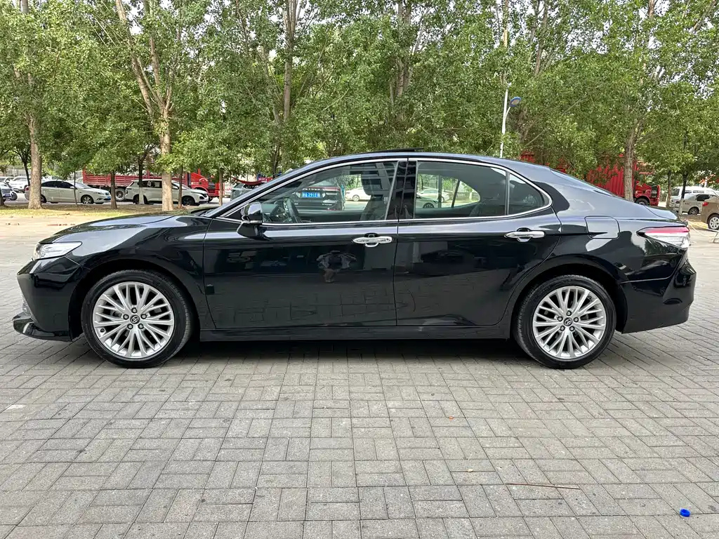 TOYOTA CAMRY 2021