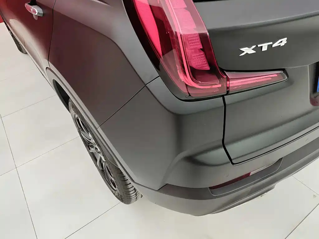CADILLAC XT4 2021