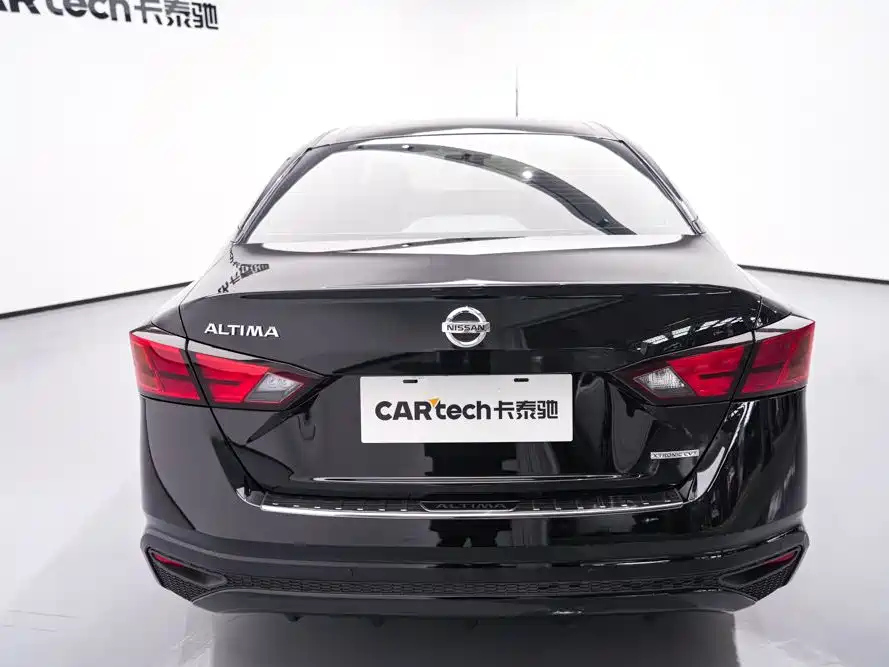 NISSAN TEANA 2020