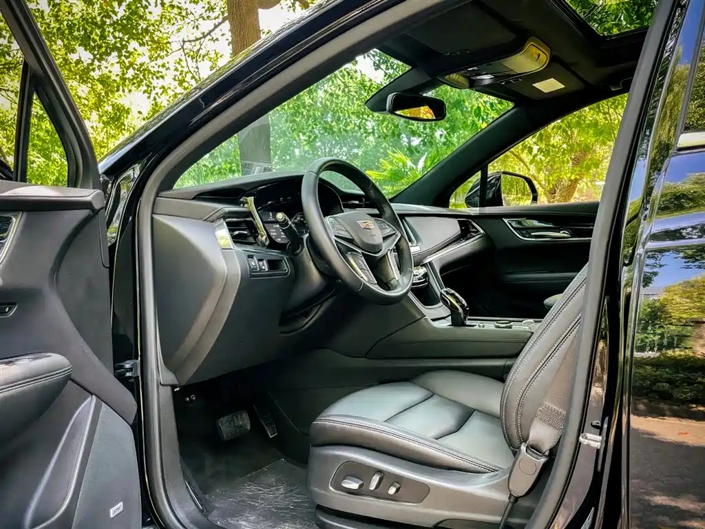 CADILLAC XT5 2021