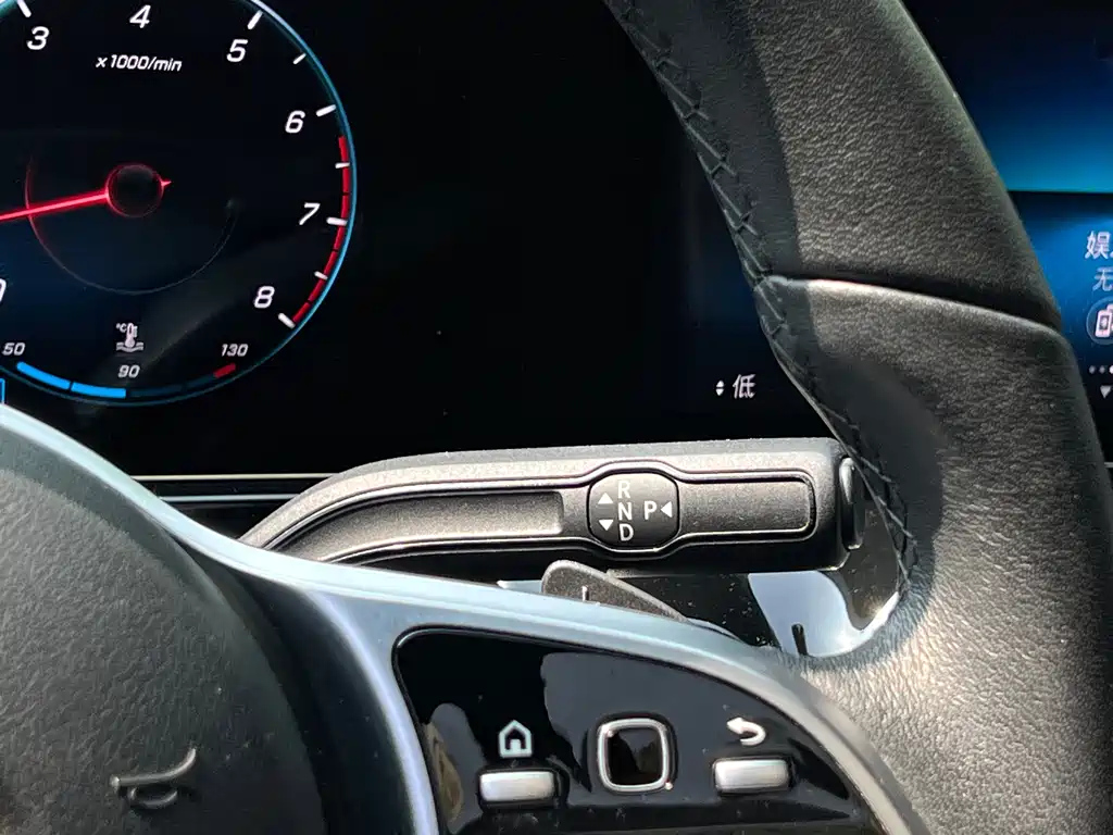 MERCEDES BENZ GLA 2021