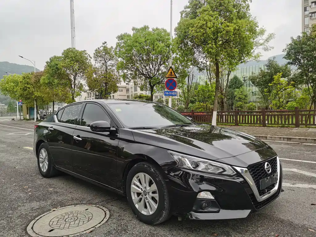 NISSAN TEANA 2019