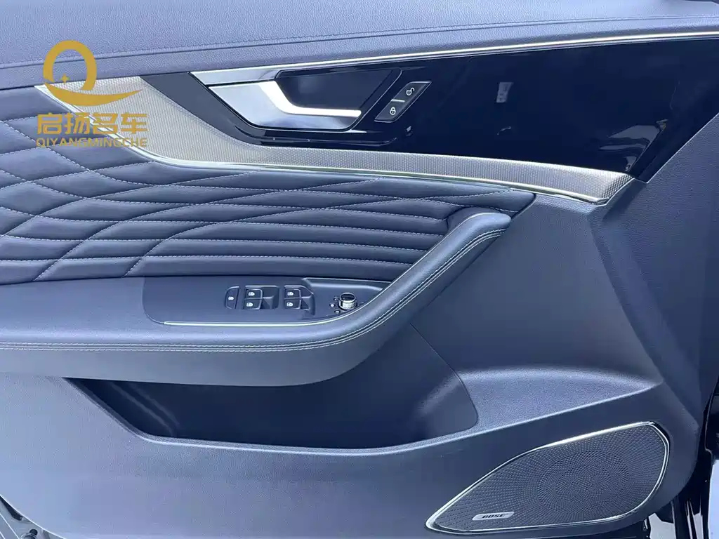 HONGQI HS5 2022