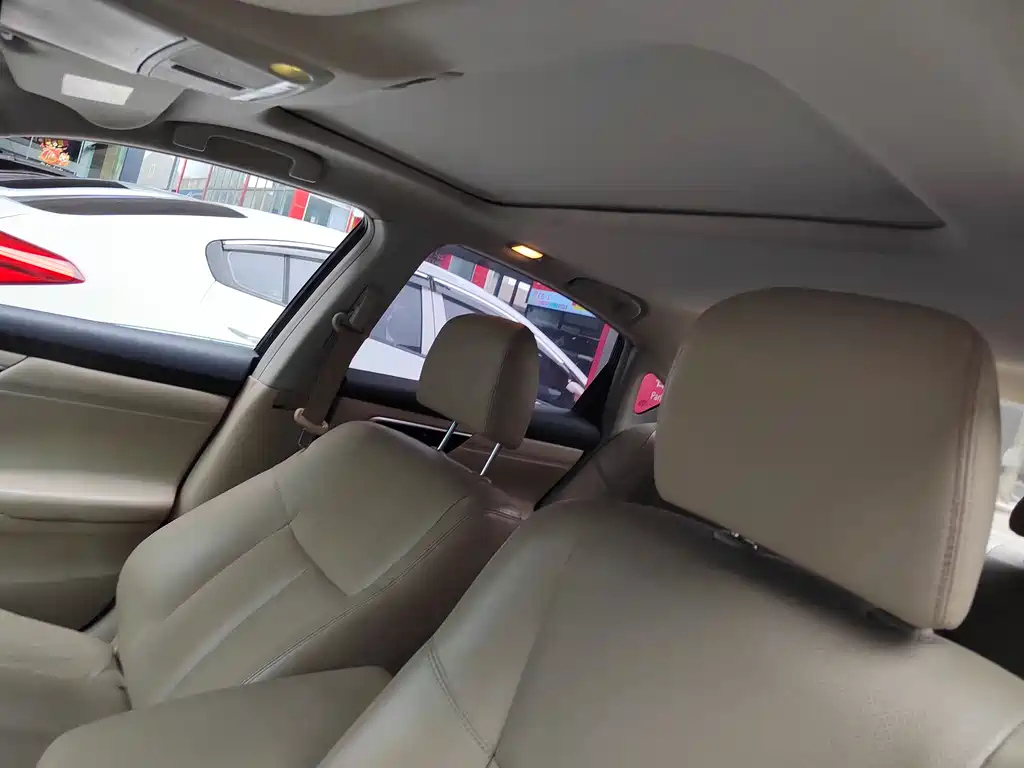 NISSAN TEANA 2018
