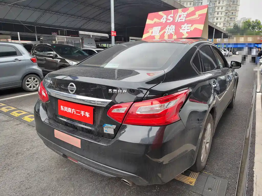 NISSAN TEANA 2018