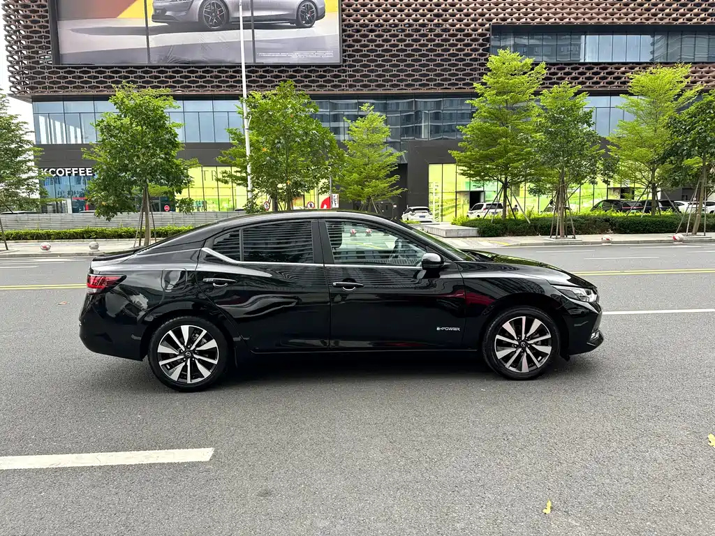 NISSAN SYLPHY 2022