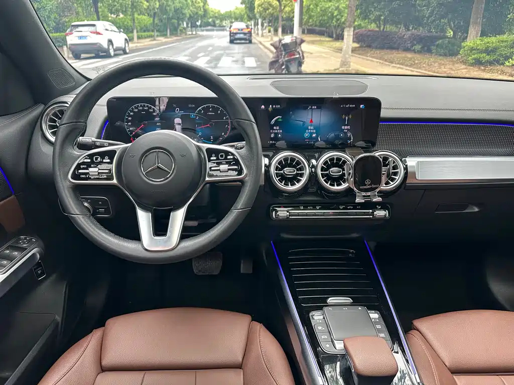 MERCEDES BENZ GLB 2021