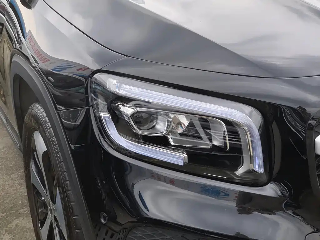 MERCEDES BENZ GLB 2020