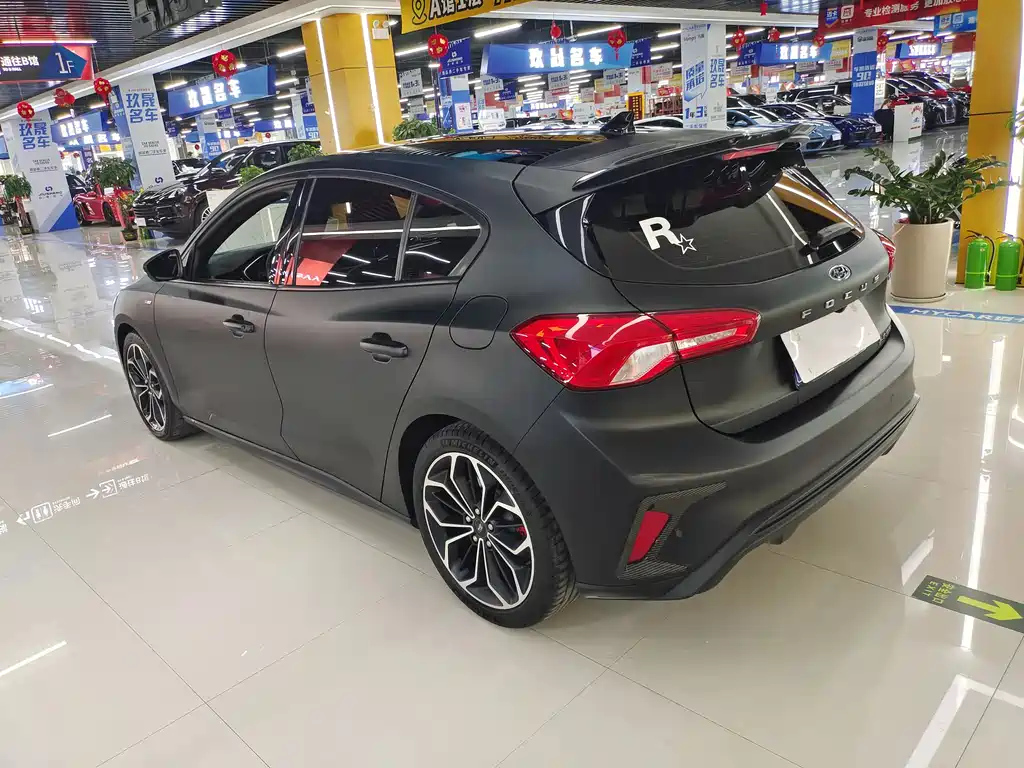 FORD FOCUS 2021