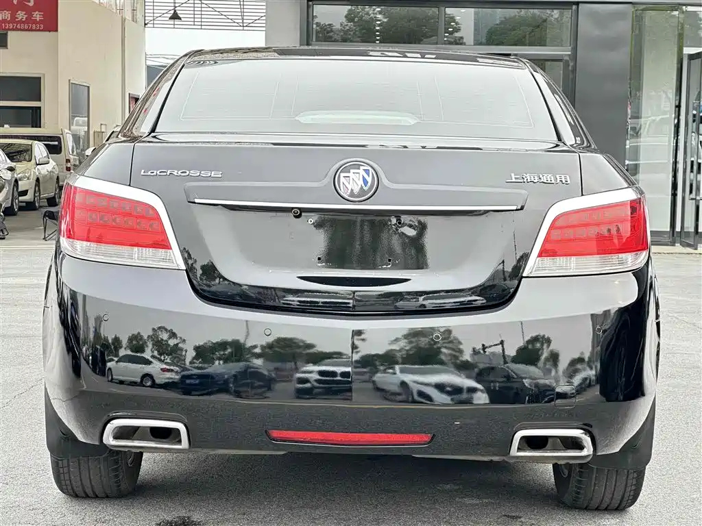 BUICK LACROSSE 2012