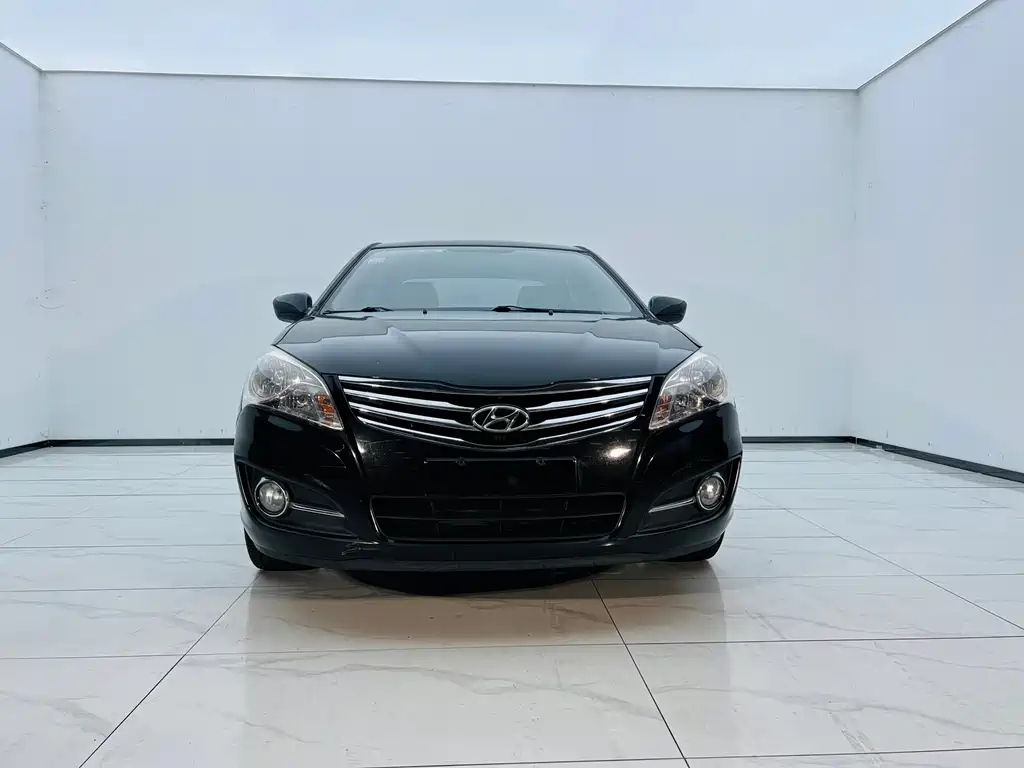 HYUNDAI CELESTA 2015
